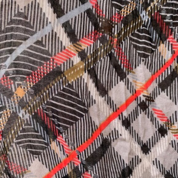 VERA BRADLEY Soft Fringe Sofia Plaid Scarf - Picture 4 of 7